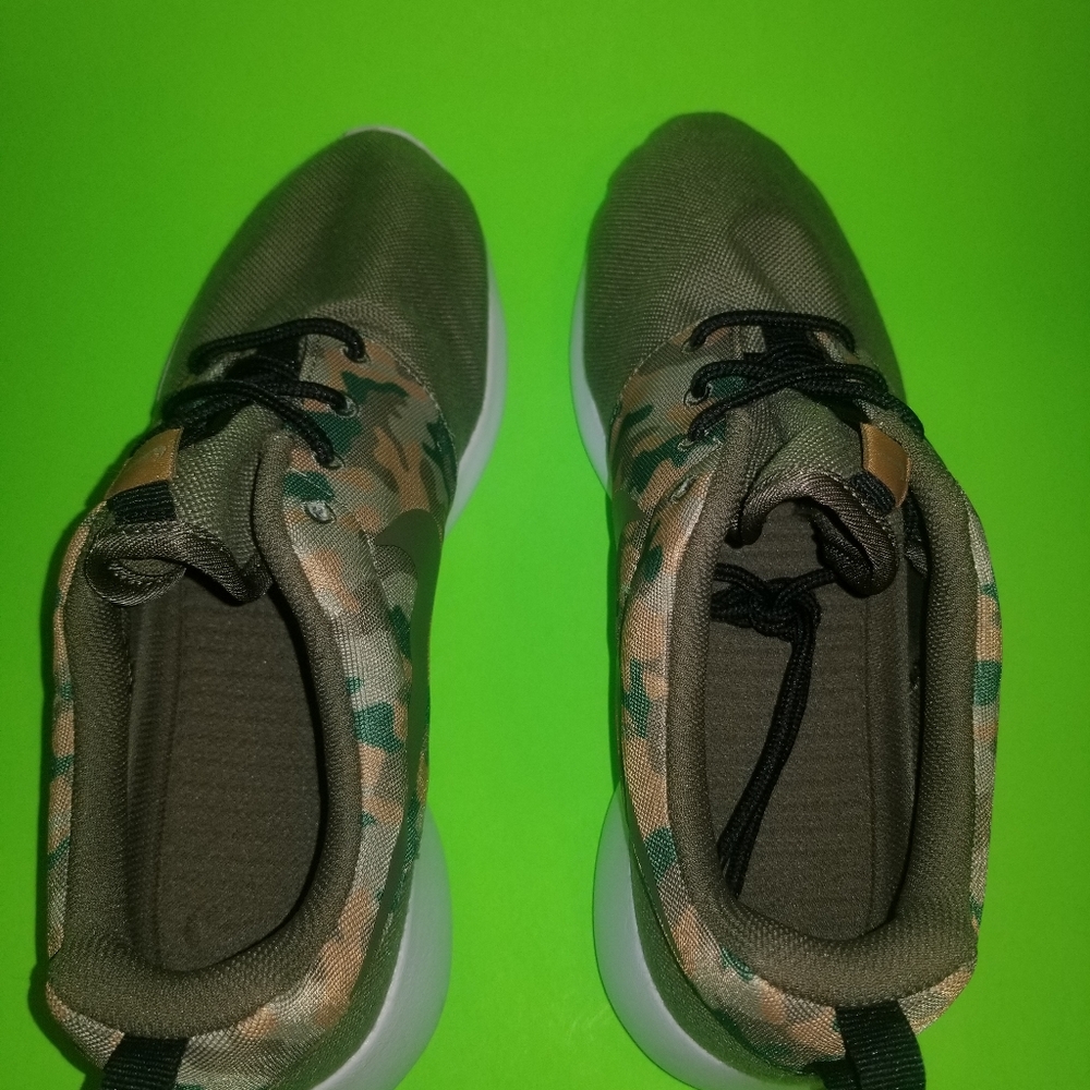 NIKE ROSHE 1 SE CAMO MENS SIZE 9 - Picture 4 of 5